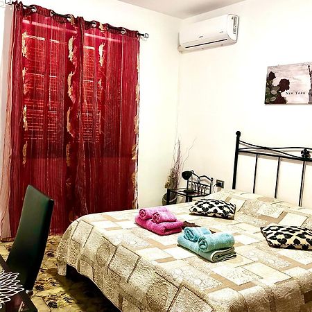 La Maison De Famille Appartamento Indipendente Con Cucina E Lavatrice Olbia Bagian luar foto