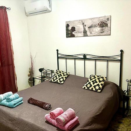 La Maison De Famille Appartamento Indipendente Con Cucina E Lavatrice Olbia Bagian luar foto