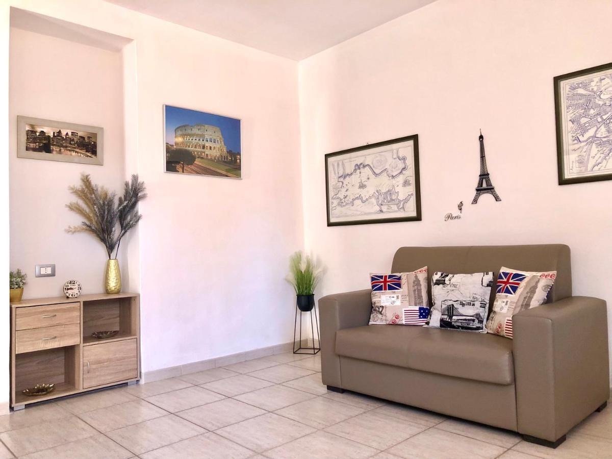 La Maison De Famille Appartamento Indipendente Con Cucina E Lavatrice Olbia Bagian luar foto